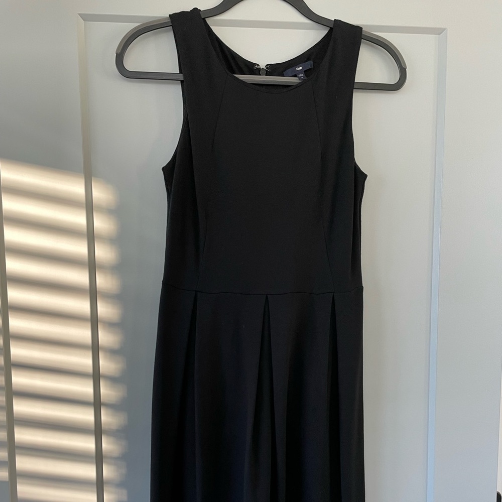 Black Gap Hig Neckline Mid Length Dress